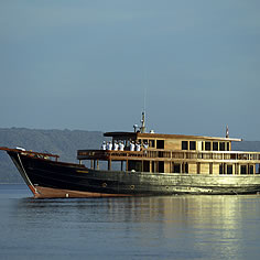 Luxury dive cruise in Indonesia