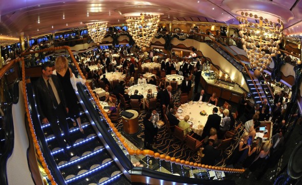 cruise dining options