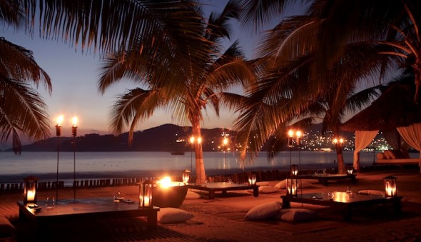 Viceroy Zihuatanejo Valentine's Day Beach 