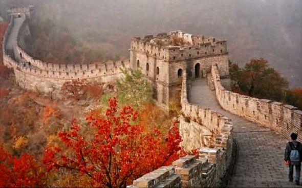 chinese-wall-in-fall